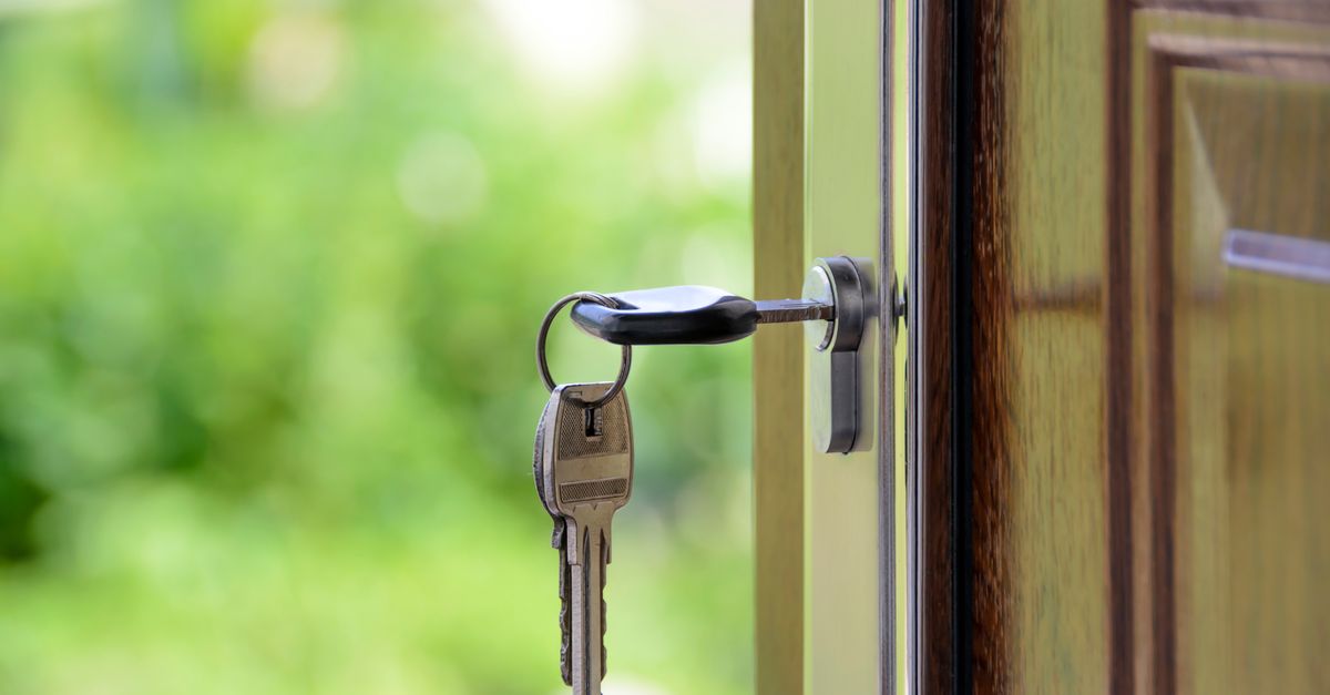 What Proof Do I Need for a Locksmith to Unlock My Door in Florence? — Hank Locksmith NJ